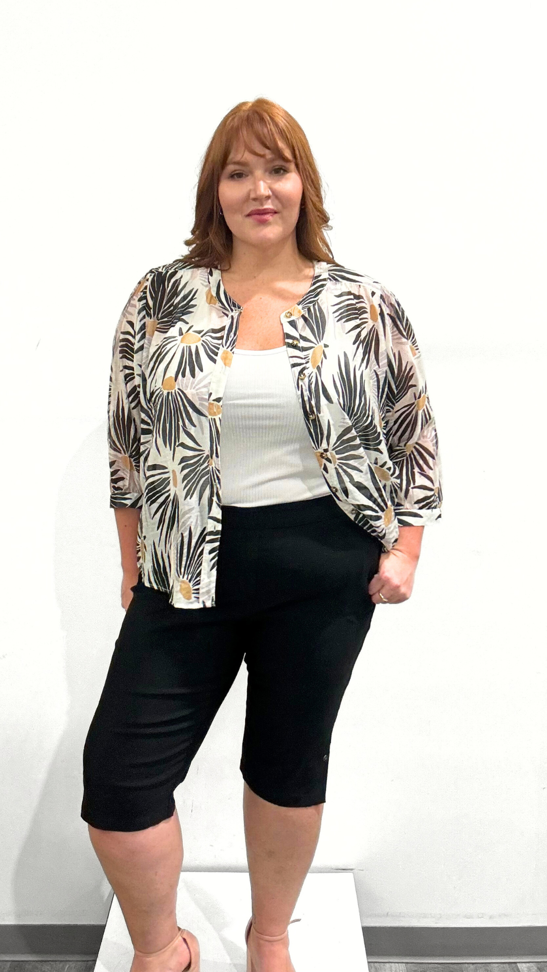 Tribal Flatten It Short Capri