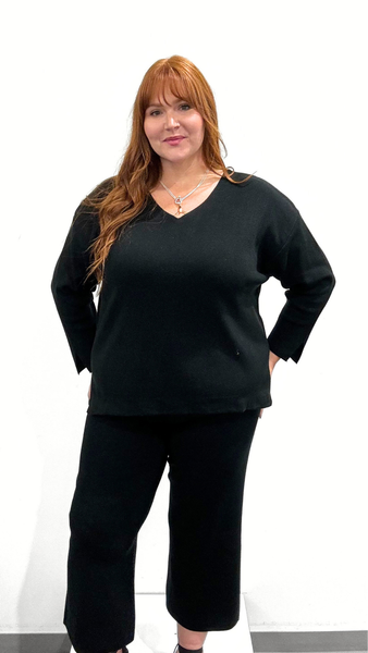 Mat V-Neck Sweater