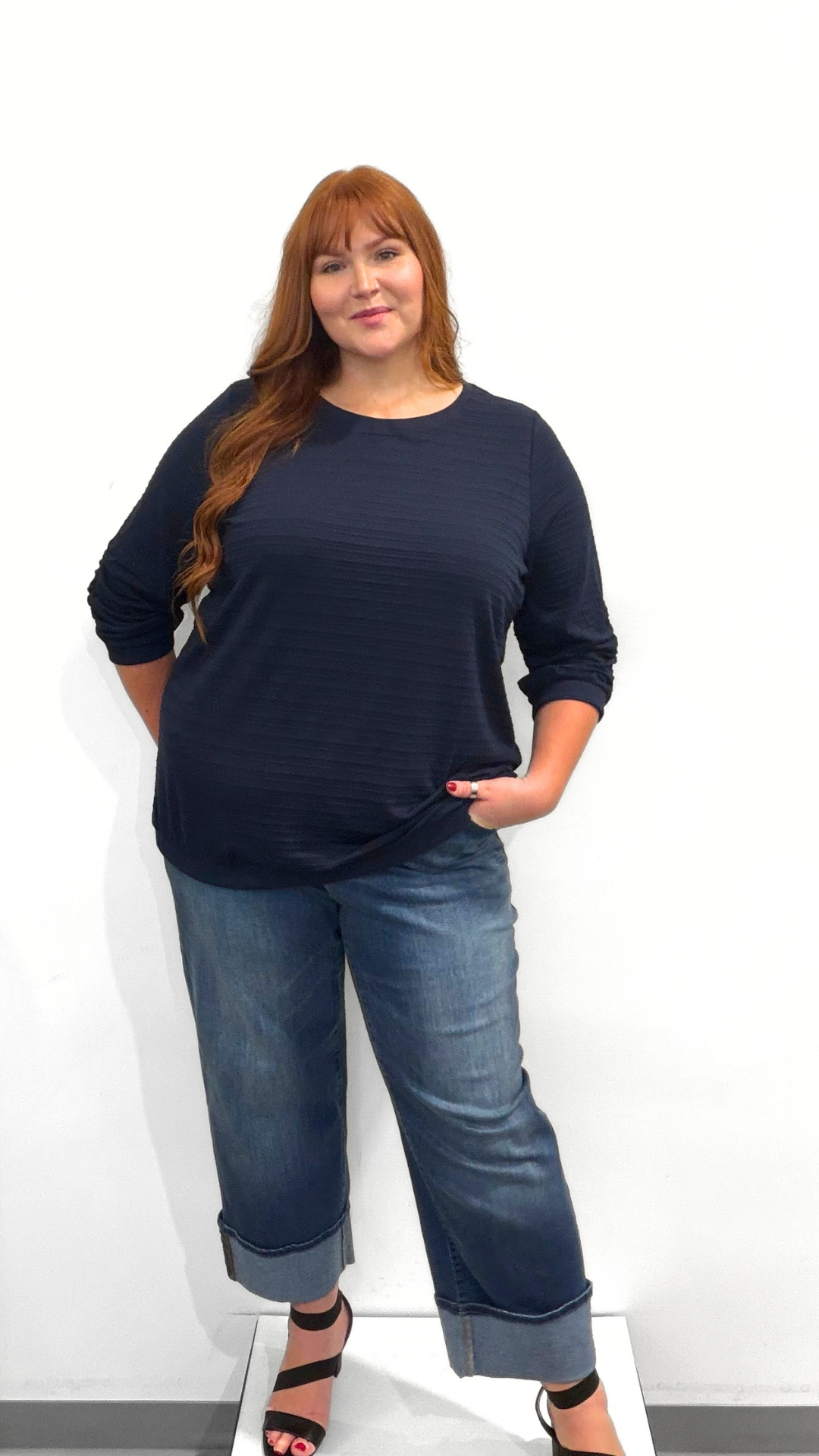 Yest Curve Fuchsia Sweatshirt