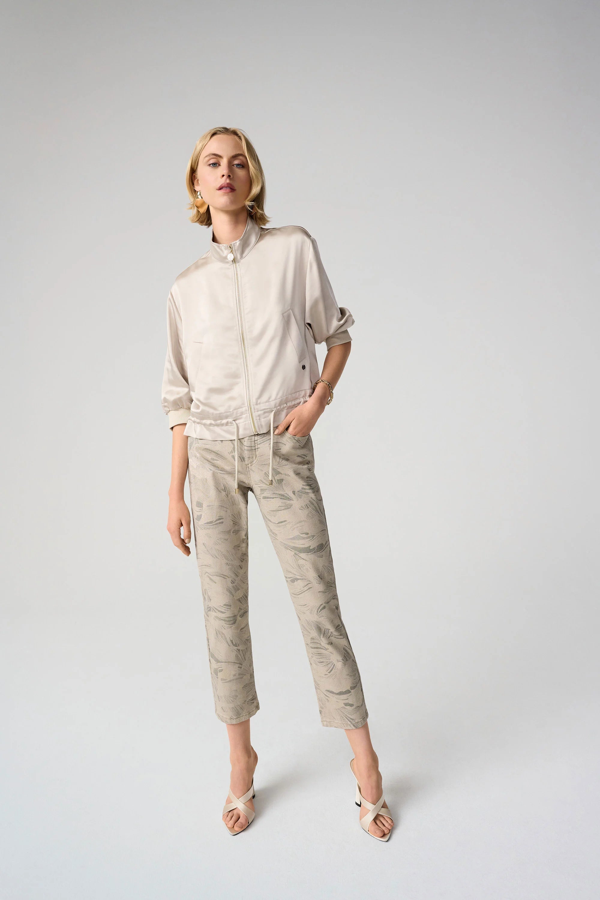 Joseph Ribkoff Slim Crop Jean