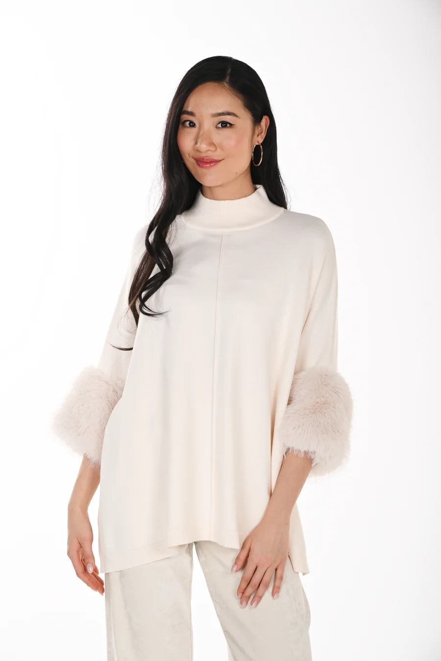 Frank Lyman Cape W/Fur