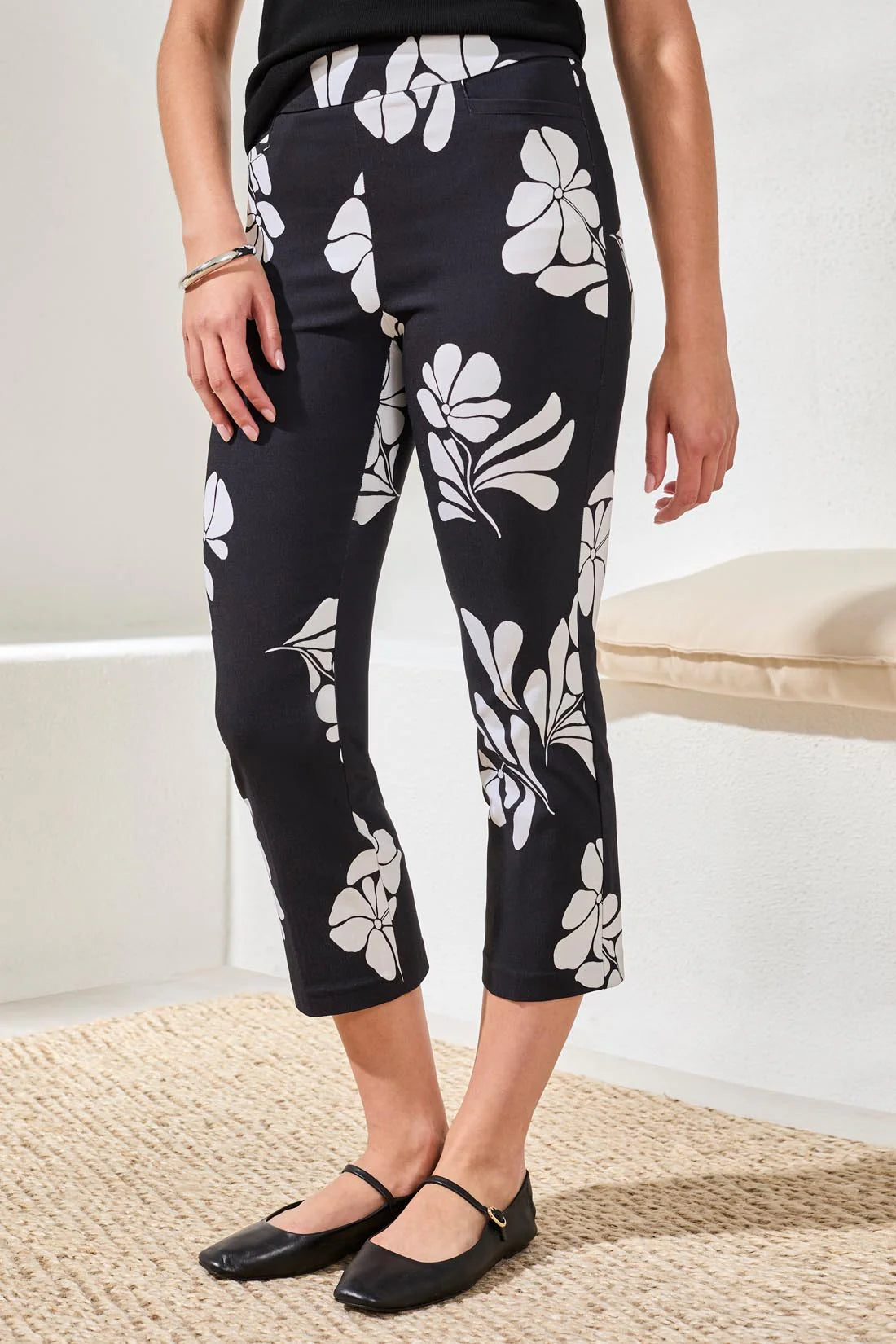 Tribal Pull On Capri