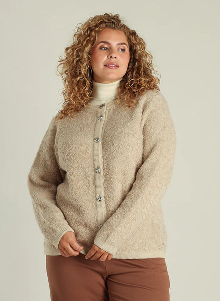 Yesta Genny Cardi