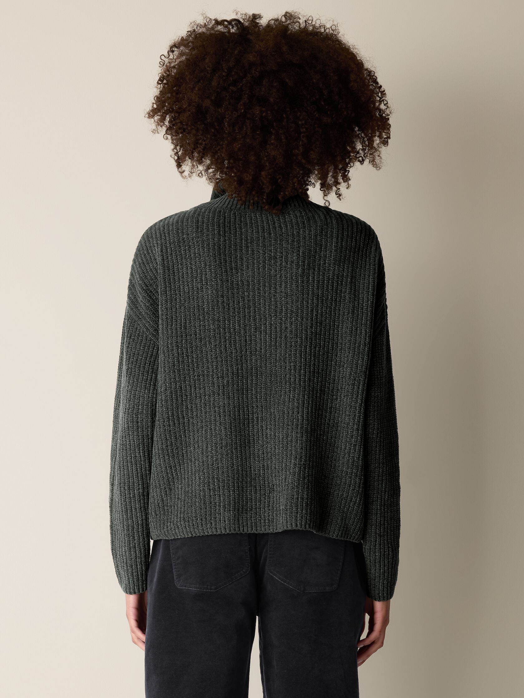 (Pre-Order) Turtle Neck Sweater