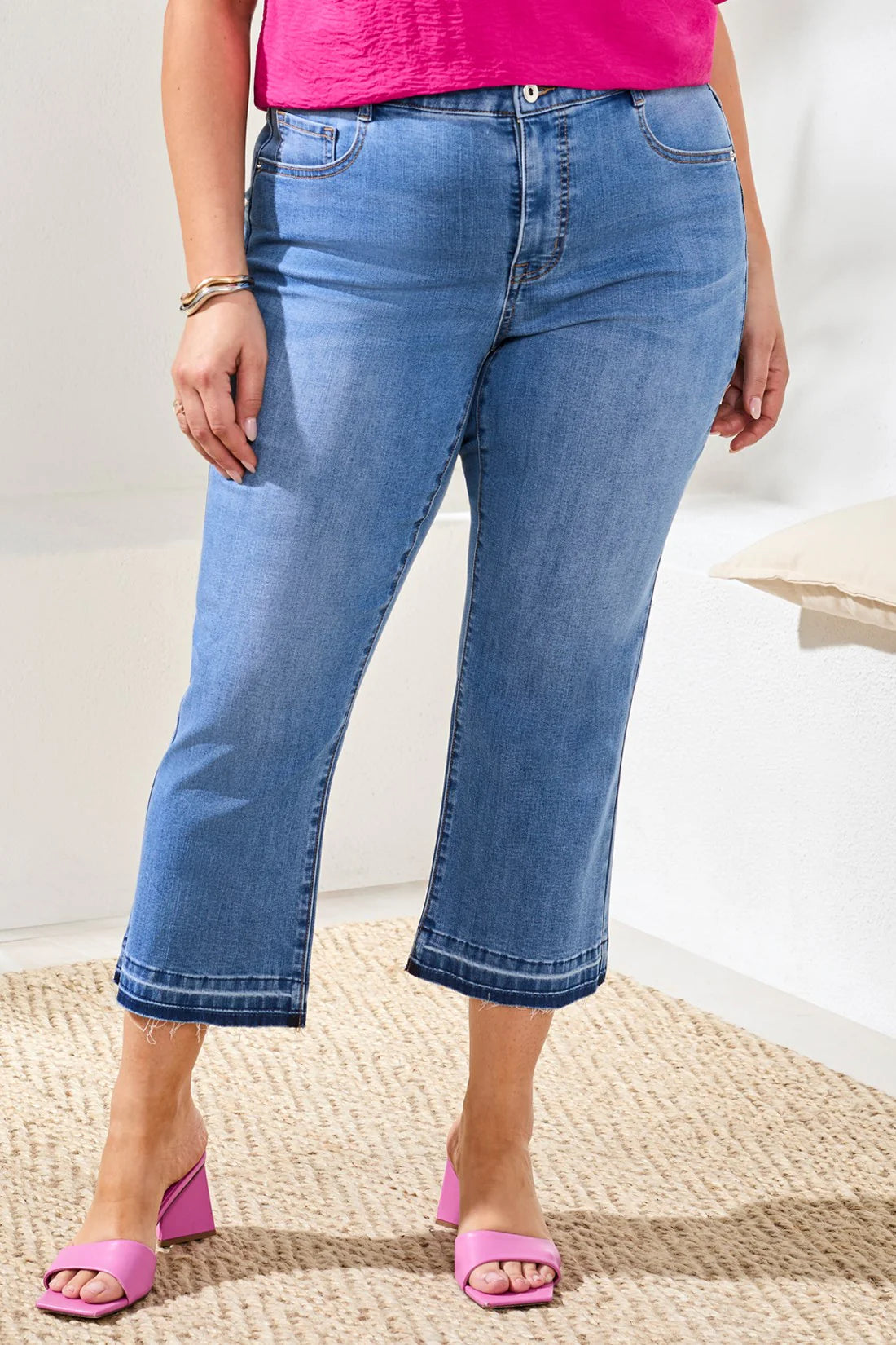 Tribal Spohia Crop Micro Flare Jean
