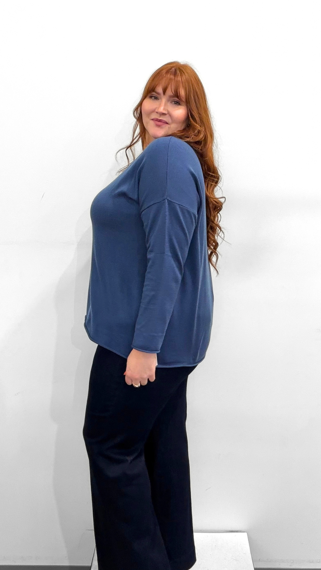 Mat V-neck Sweater