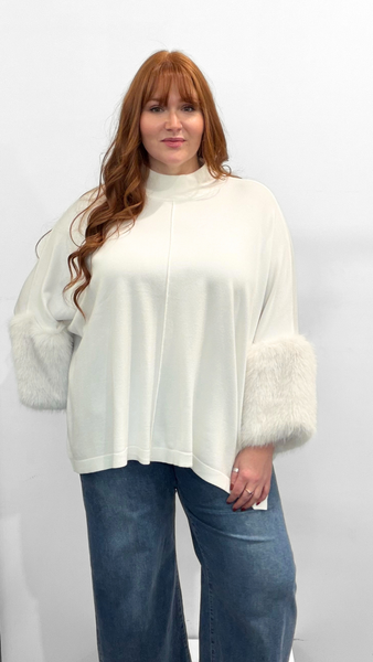 Frank Lyman Cape W/Fur