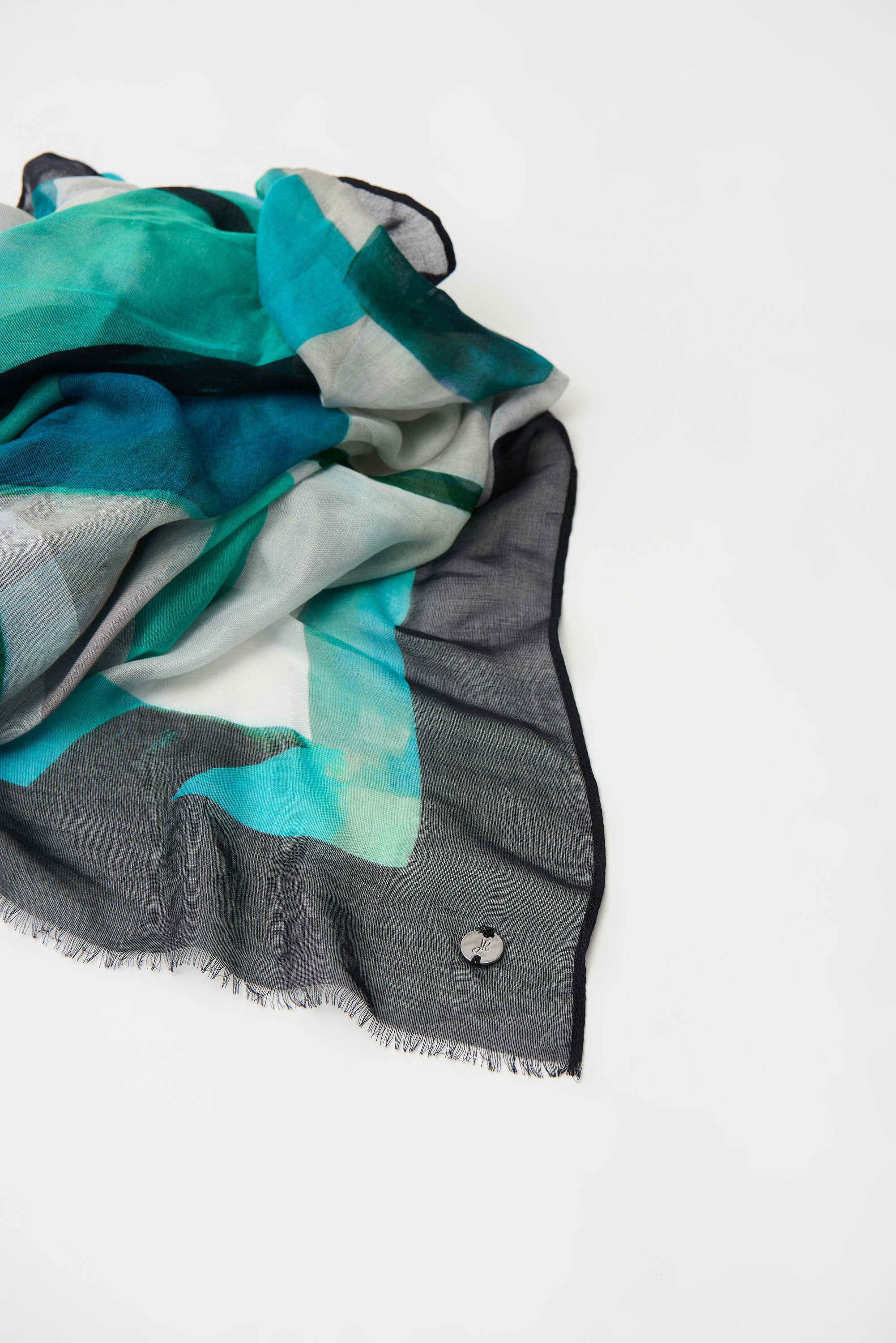 Joseph Ribkoff Scarf