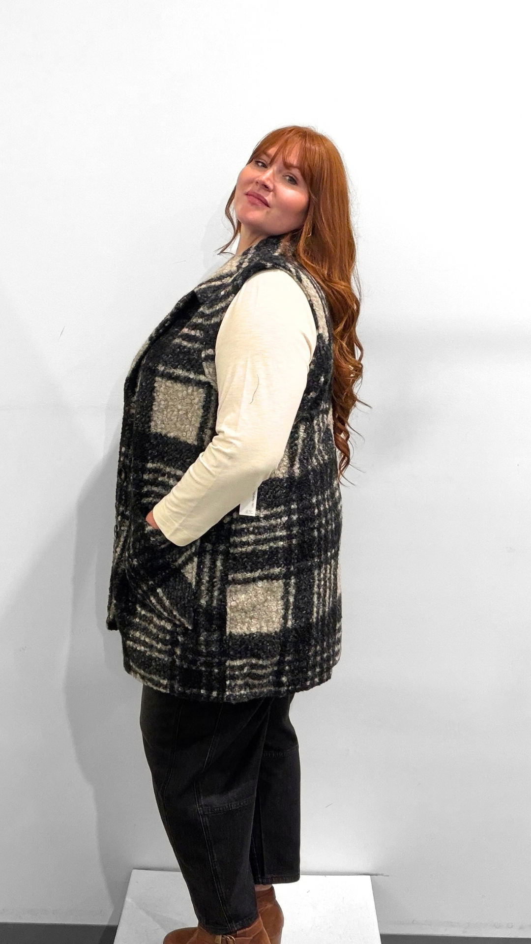 Tribal Bttn Front Vest