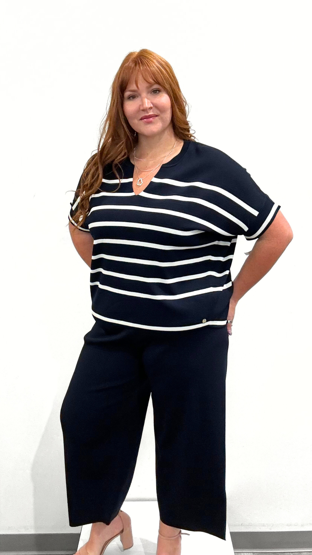 Joseph Ribkoff V-Neck Short Sleeve Sweater