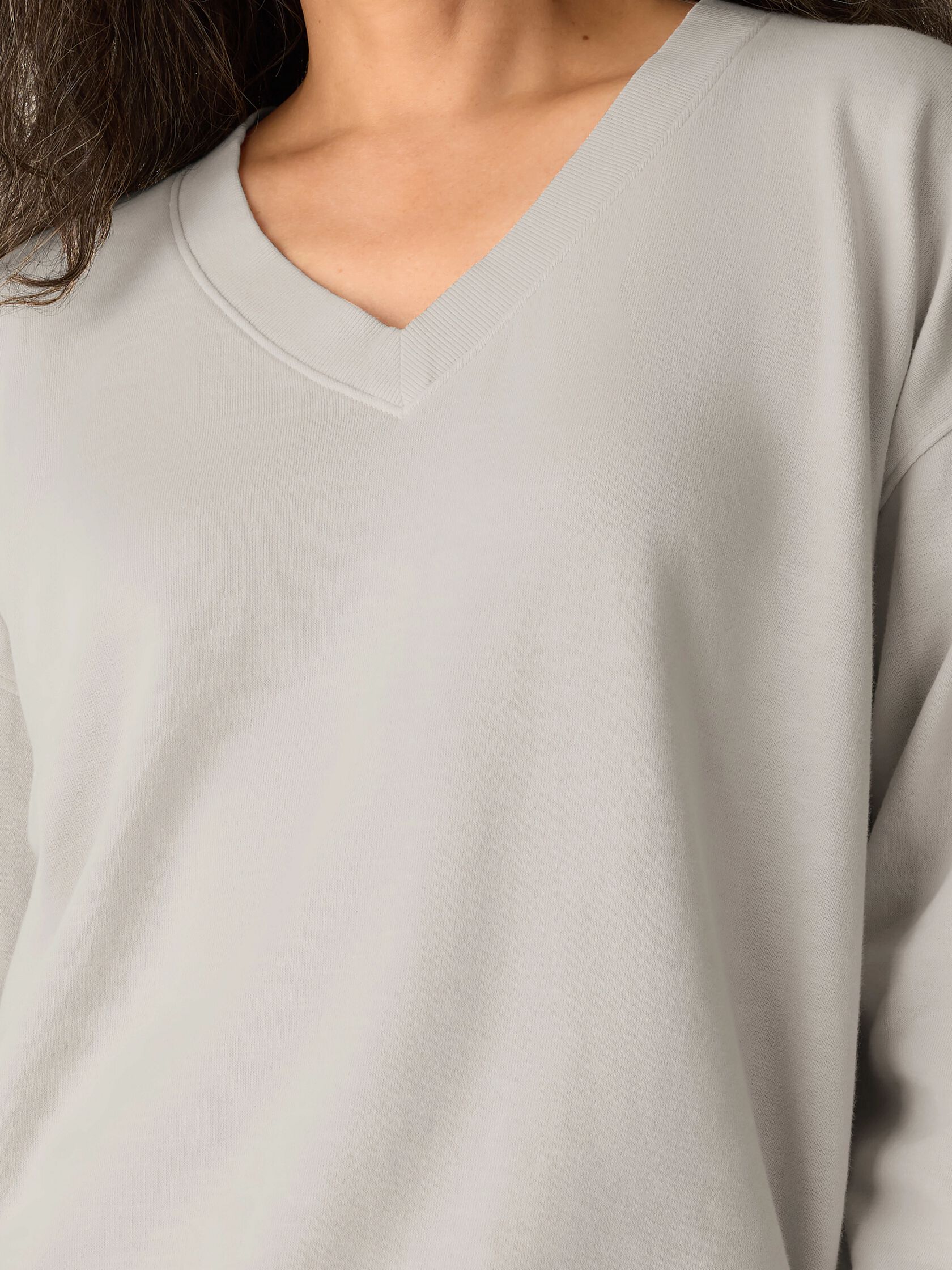 (Pre-Order) Eileen Fisher V-Neck Long Sweatshirt