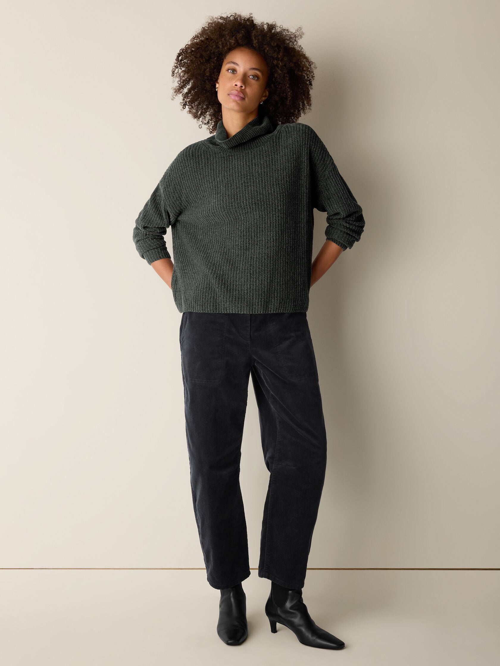 (Pre-Order) Turtle Neck Sweater