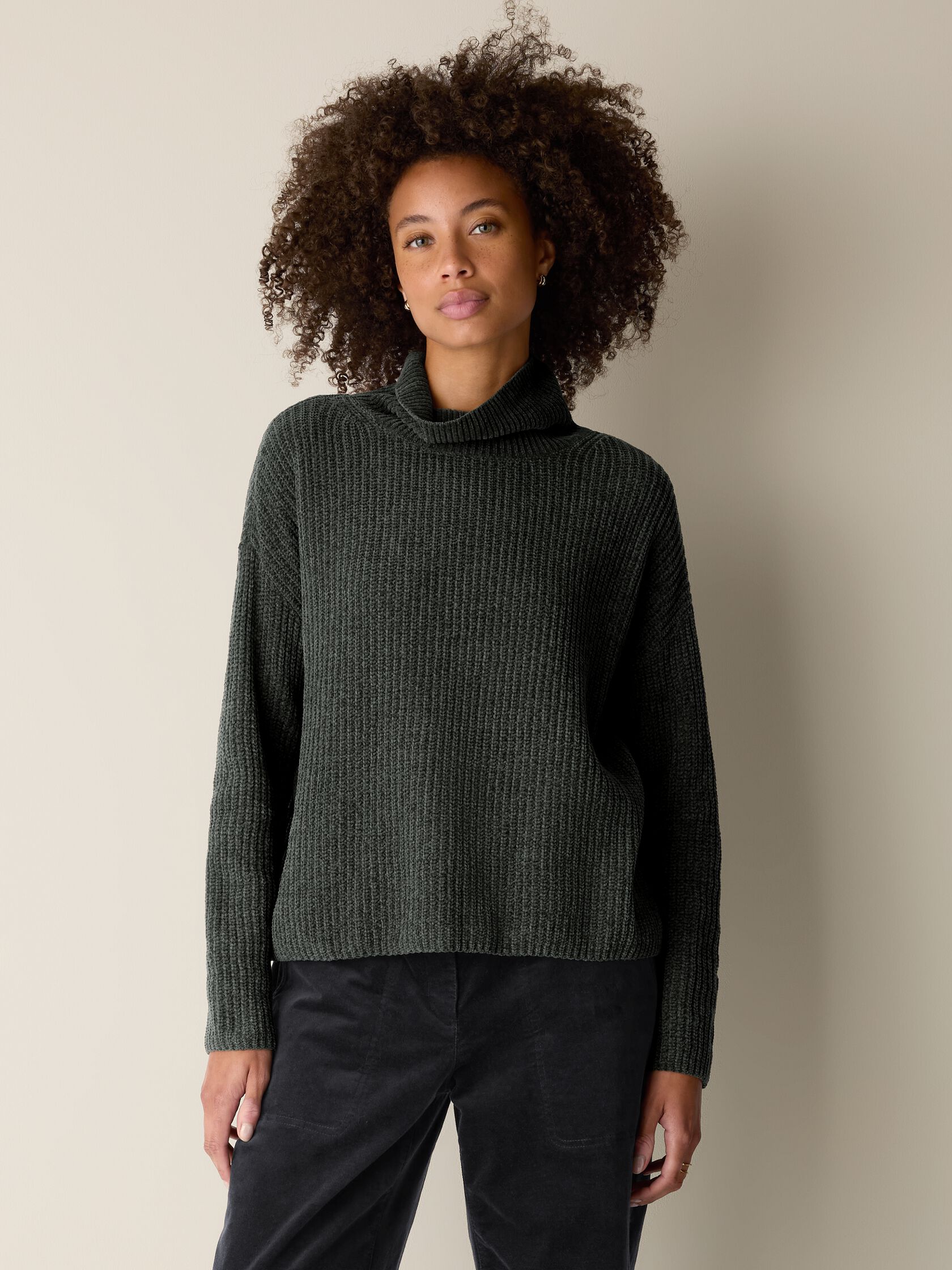 (Pre-Order) Turtle Neck Sweater