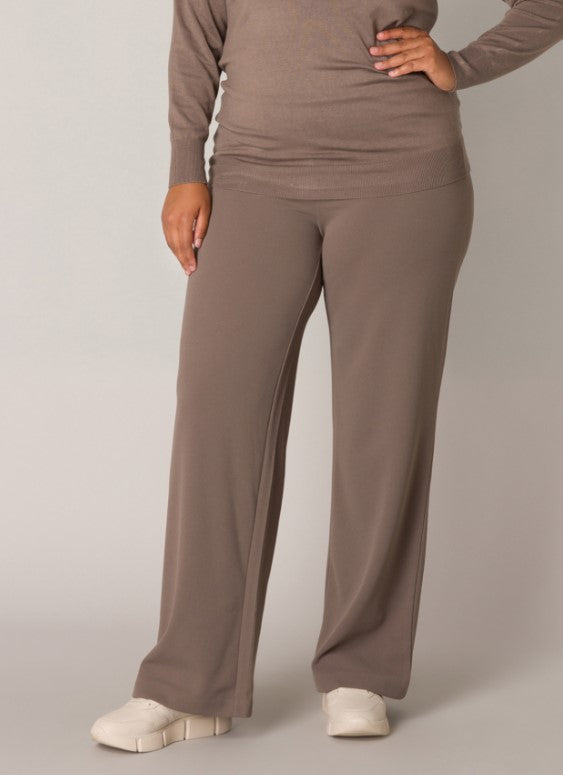 Yesta Base Level Arah Pants