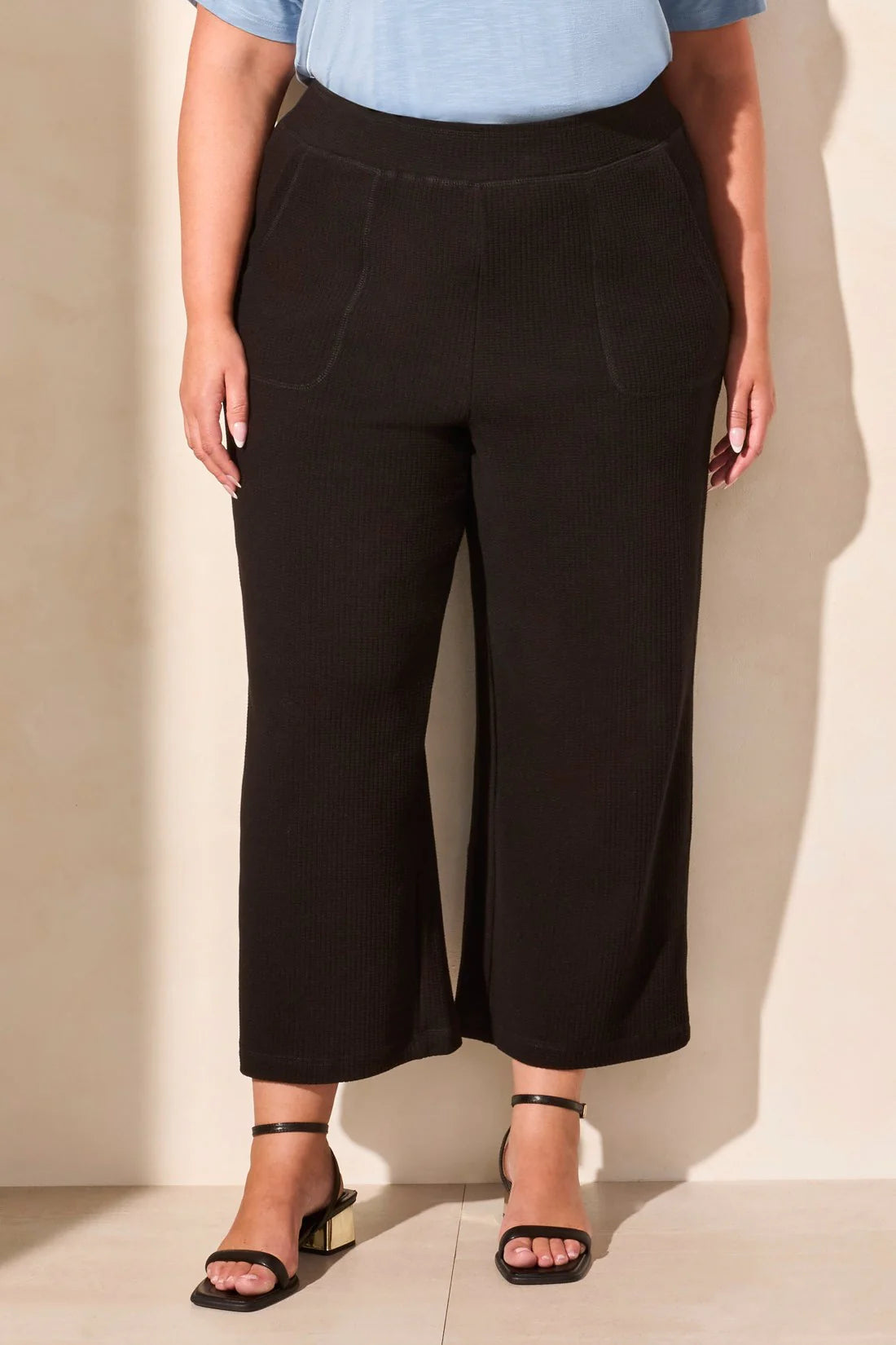 Tribal Pull-On Capris