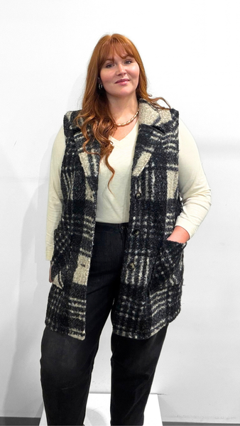Tribal Bttn Front Vest