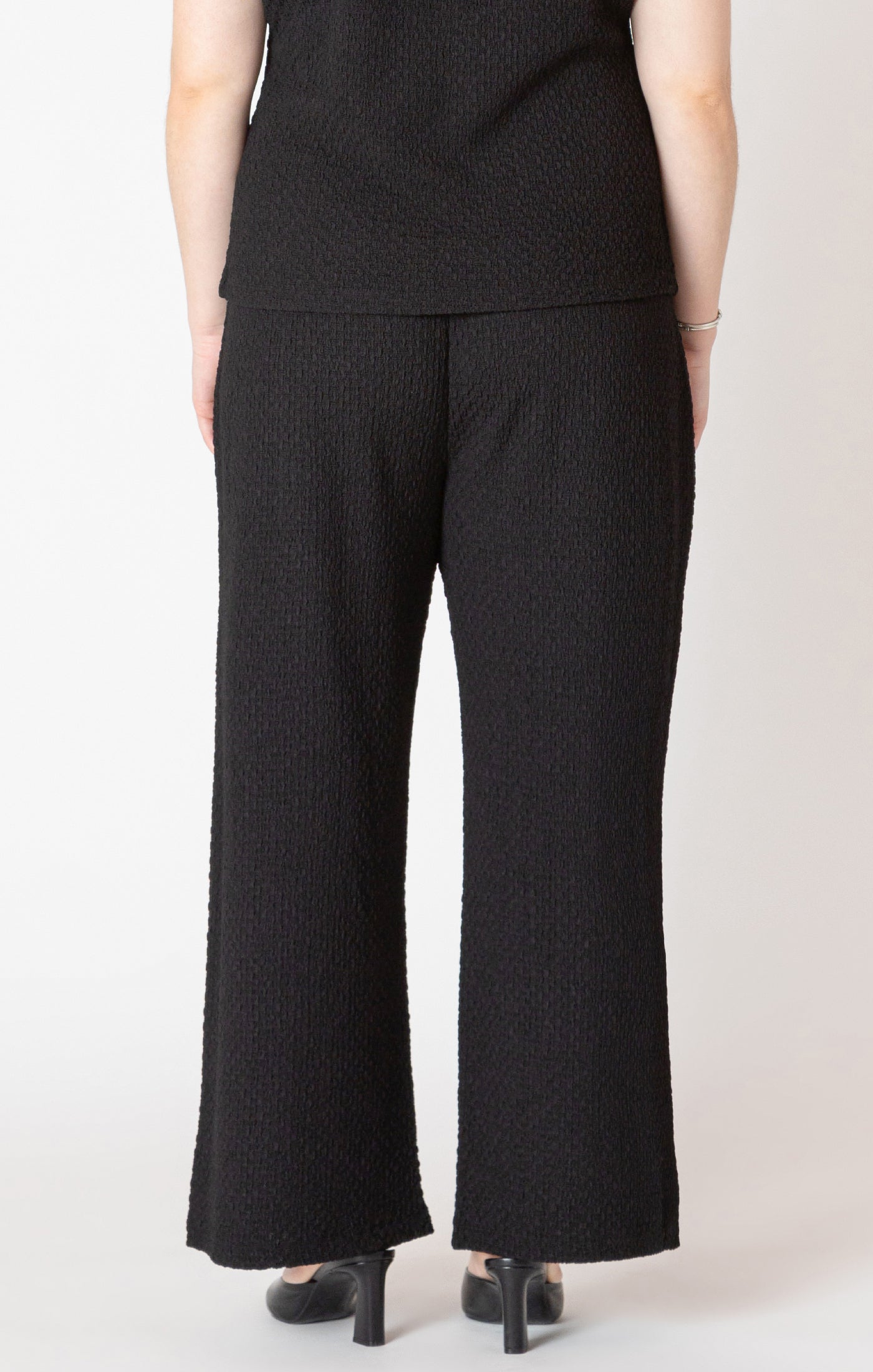 Dex Textured Flowy Pant